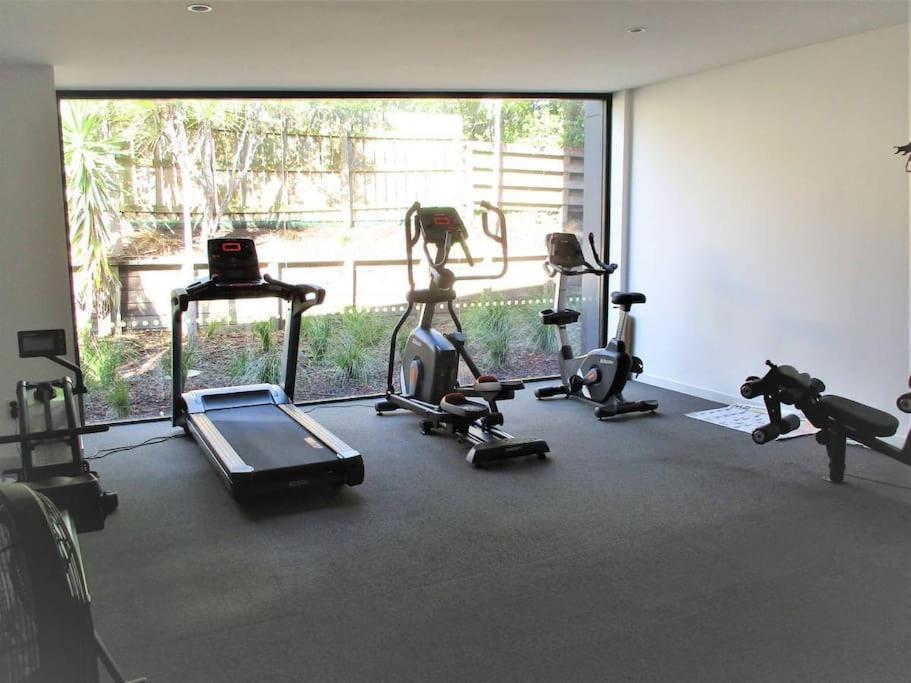 Sunset Apartment, Mount Views, Pool, Gym, Hot Tub Mount Maunganui Luaran gambar